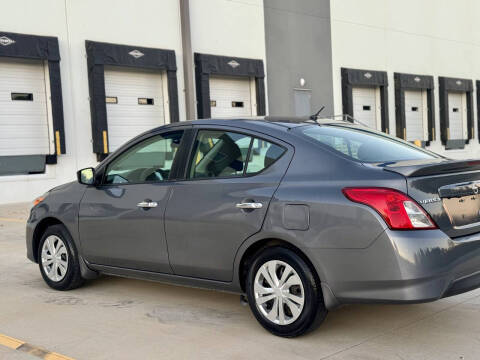 2019 Nissan Versa SV