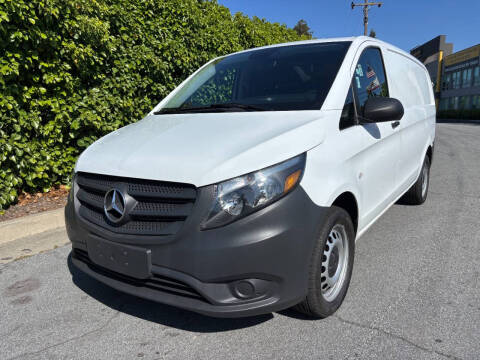 2017 Mercedes-Benz Metris Worker Cargo