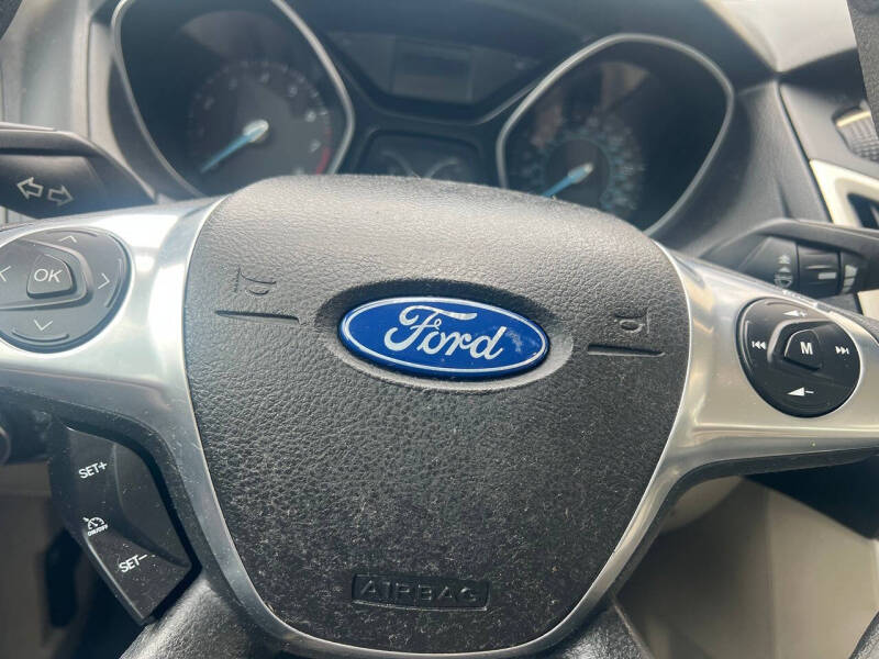 2012 Ford Focus SE