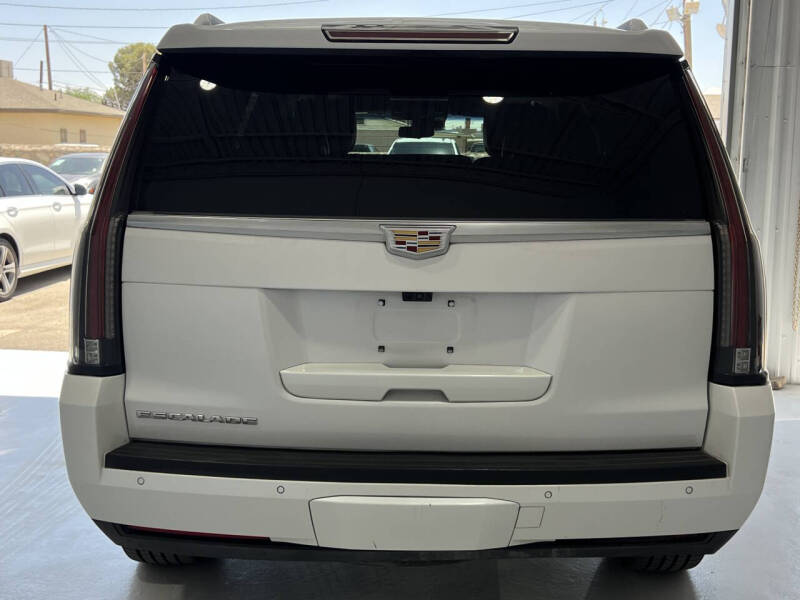 2018 Cadillac Escalade Platinum