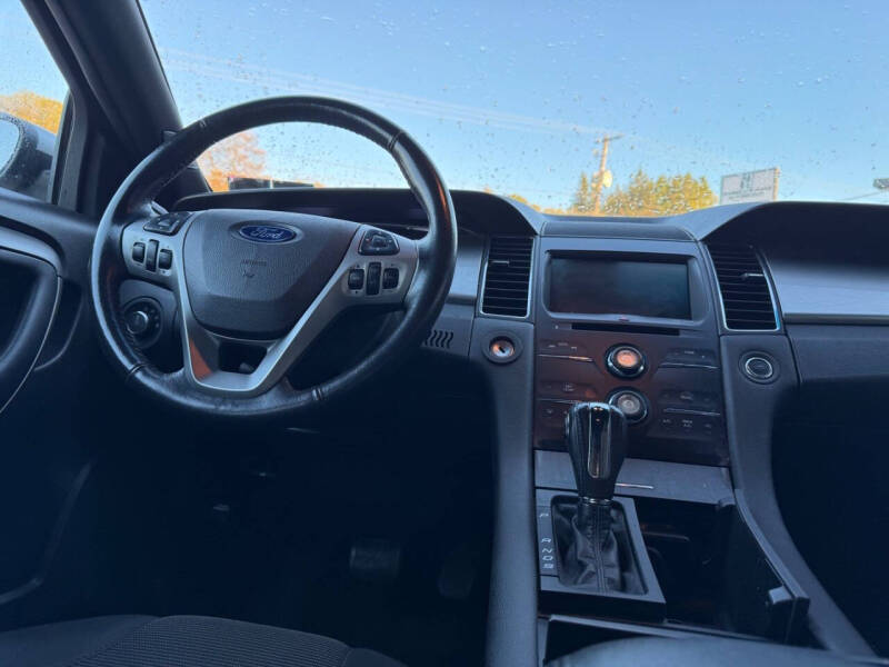 2013 Ford Taurus SEL