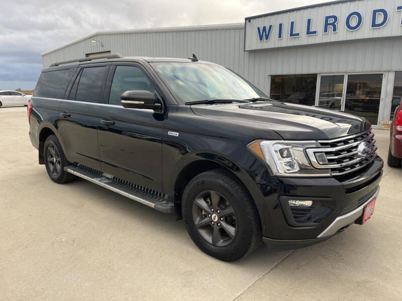 Used 2018 Ford Expedition XLT with VIN 1FMJK1JTXJEA07728 for sale in Chamberlain, SD