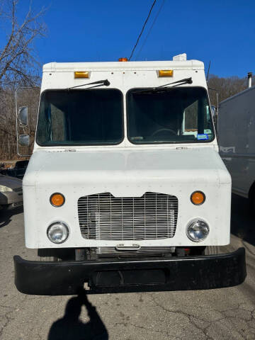 2010 Freightliner MT45 Chassis