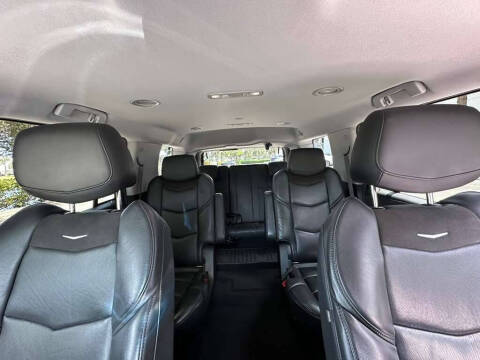 2017 Cadillac Escalade Standard