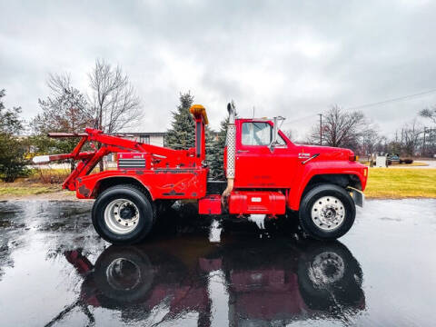 1987 Ford F-700 for sale at Signature Truck Center in Crystal Lake IL