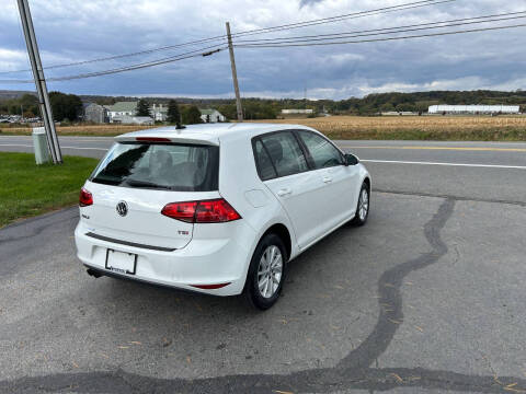 2016 Volkswagen Golf TSI S