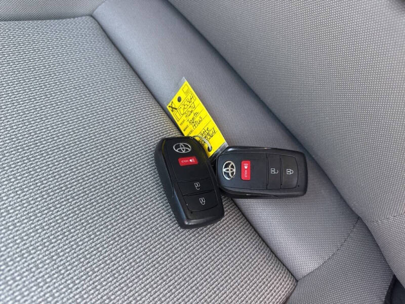 2024 Toyota Prius LE