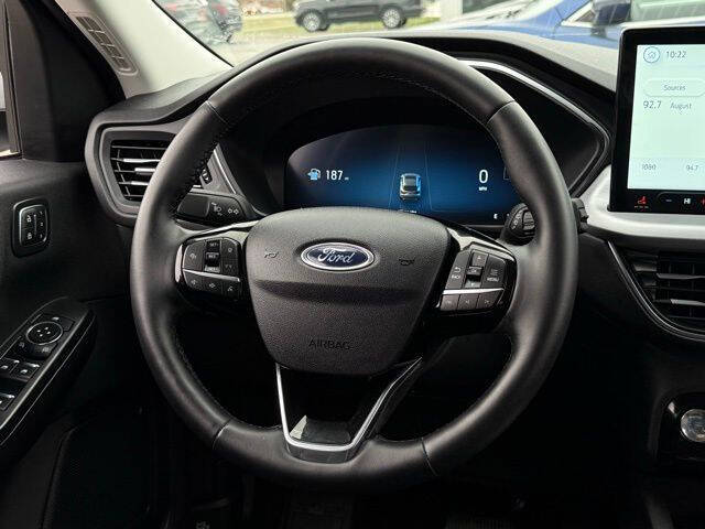 2025 Ford Escape Platinum