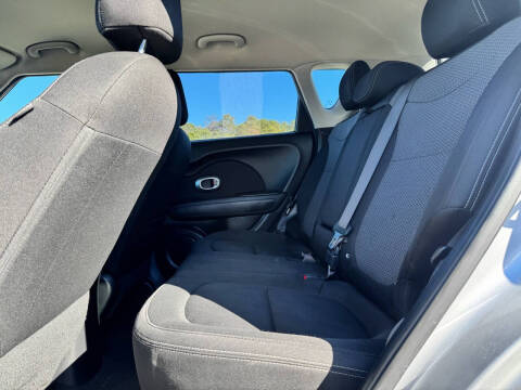 2017 Kia Soul +