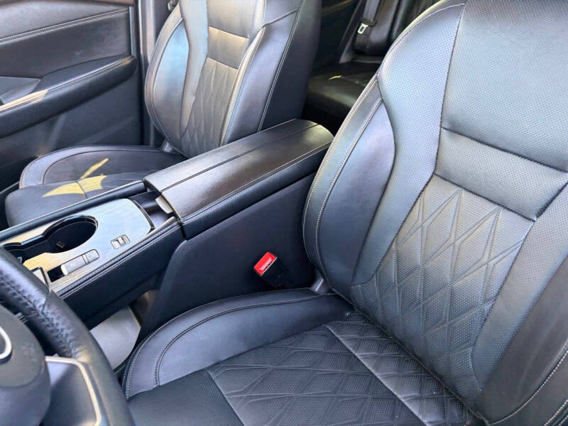 2023 Nissan Rogue Platinum