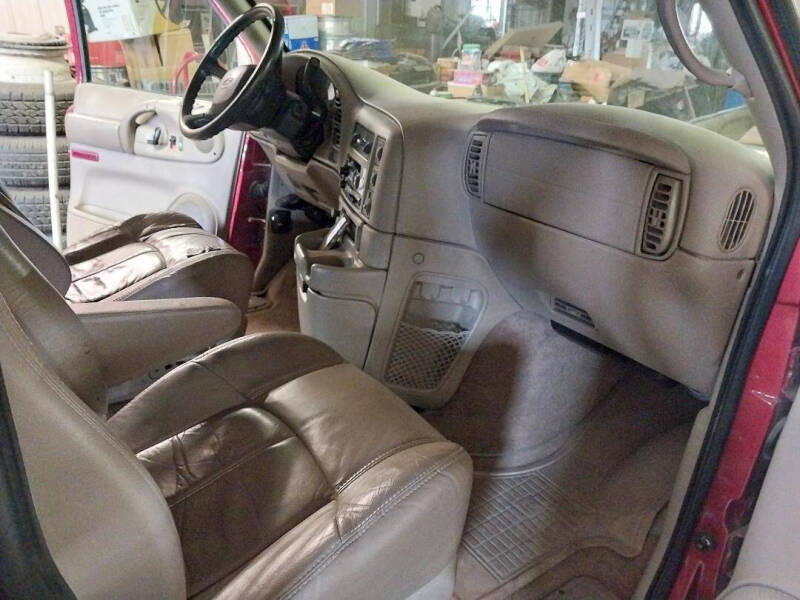 2000 Chevrolet Astro LT