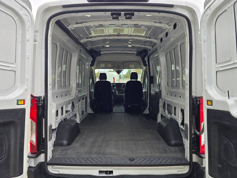 2024 Ford Transit 250