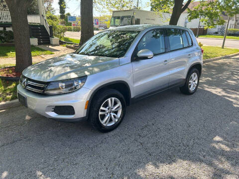 2012 Volkswagen Tiguan for sale at RIVER AUTO SALES CORP in Maywood IL