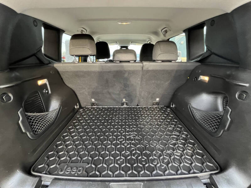 2017 Jeep Renegade Trailhawk