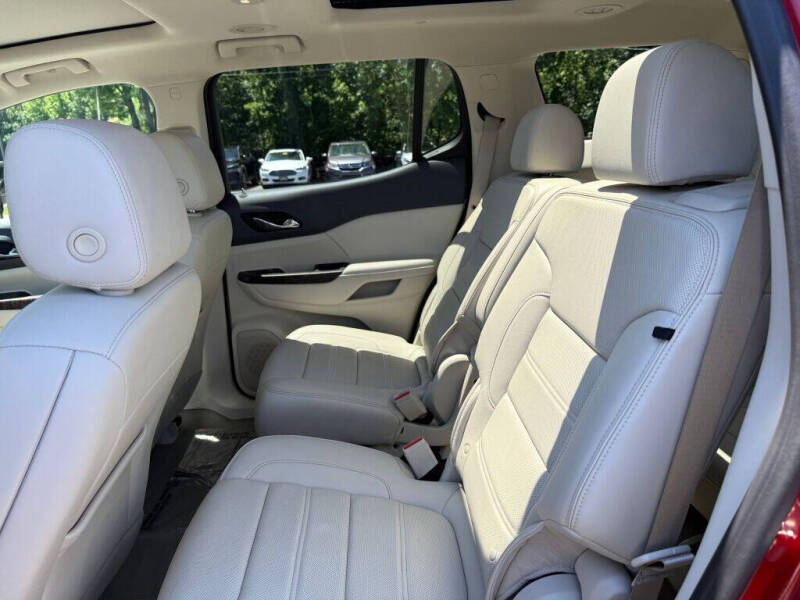 2023 GMC Acadia Denali