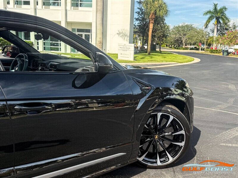 2022 Lamborghini Urus