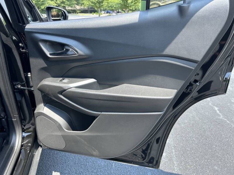 2025 Chevrolet Trax LS