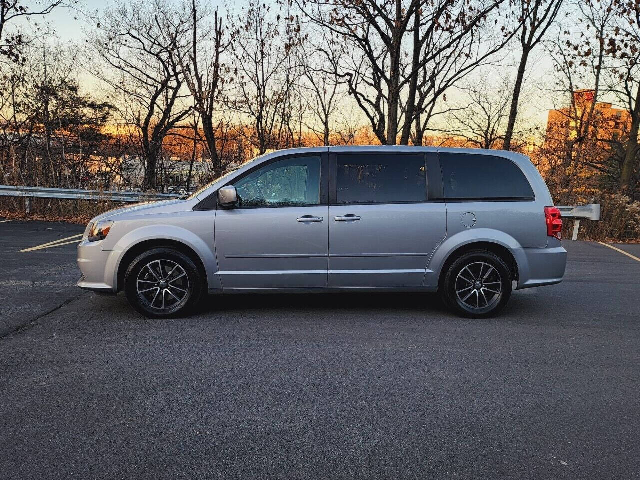 2016 Dodge Grand Caravan for sale at Commonwealth Motors LLC in Moosic, PA