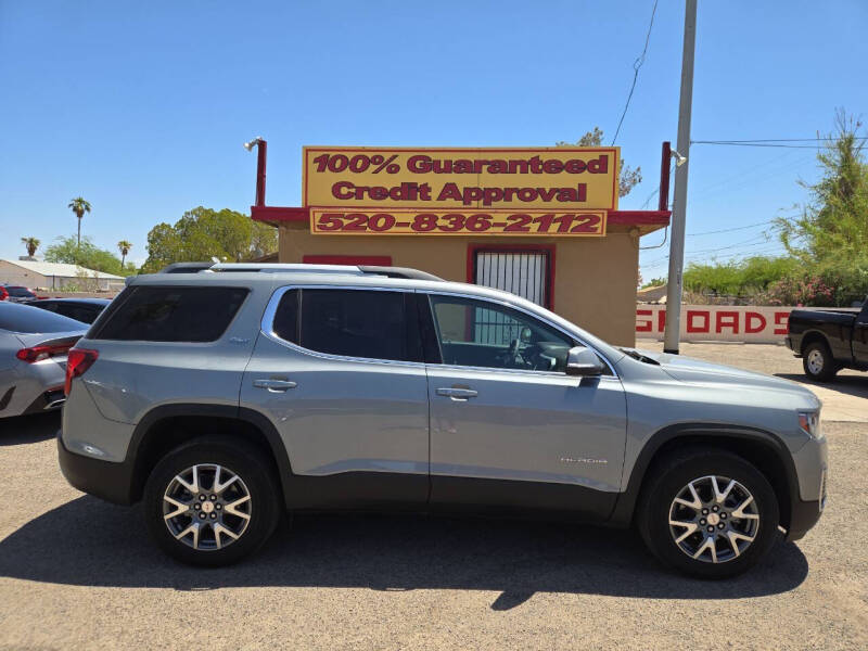 2023 GMC Acadia SLT