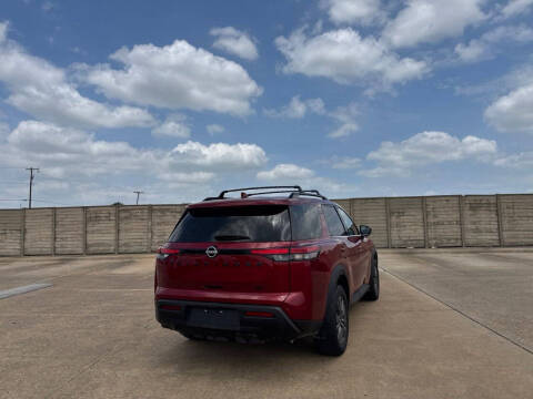 2023 Nissan Pathfinder SV