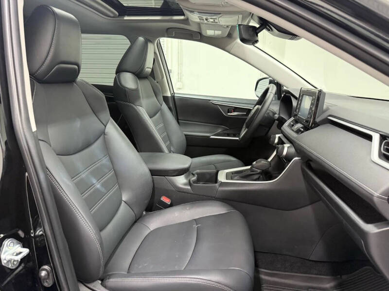 2022 Toyota RAV4 XLE Premium