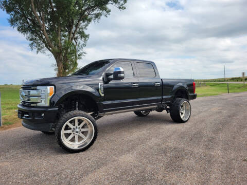 2018 Ford F-250 Super Duty for sale at TNT Auto in Coldwater KS
