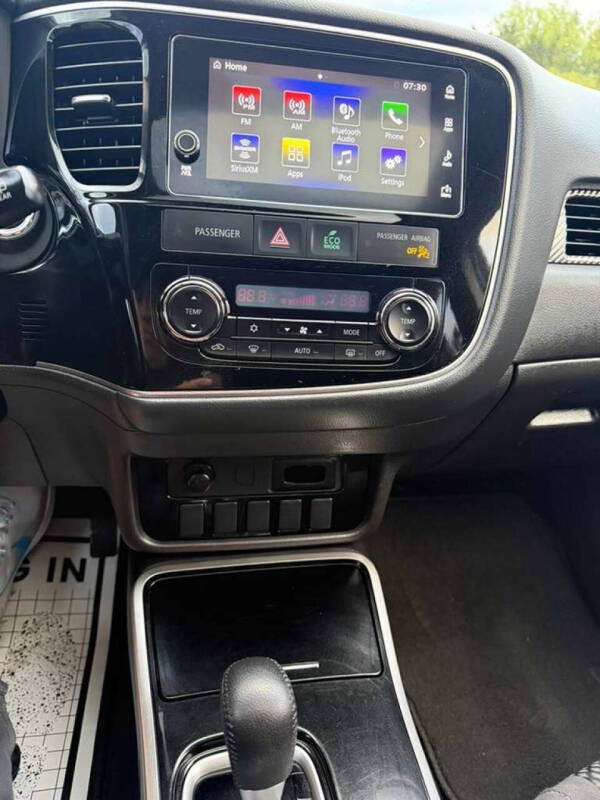 2017 Mitsubishi Outlander SE