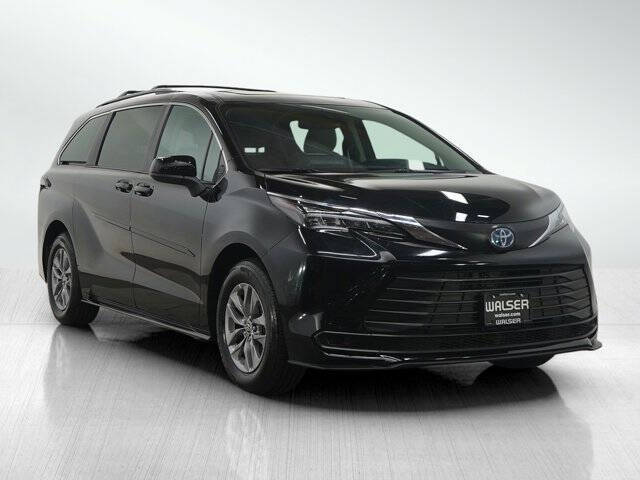 2024 Toyota Sienna LE 8-Passenger