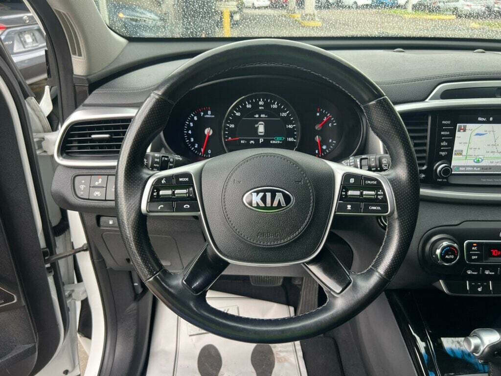 2019 Kia Sorento for sale at South East Car Agency in Gainesville, FL