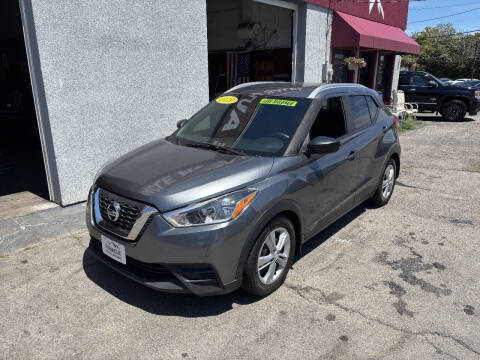 2019 Nissan Kicks S