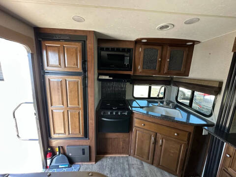2016 Coachmen RV Freedom Express Liberty Ed