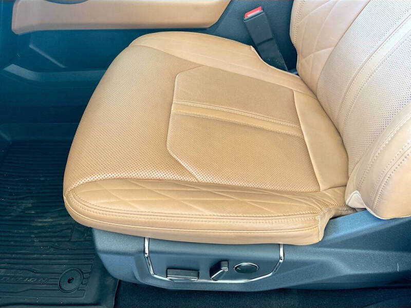 2024 Ford Expedition Platinum