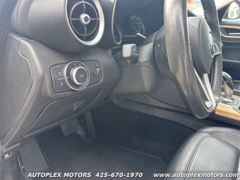 2017 Alfa Romeo Giulia Ti