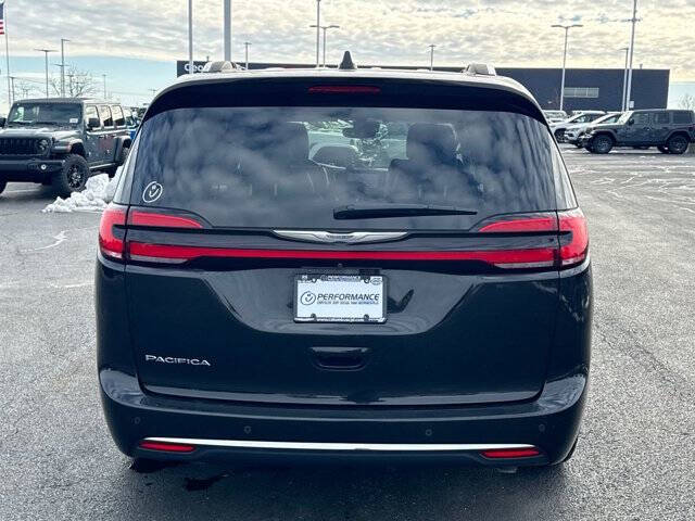 2021 Chrysler Pacifica Touring L