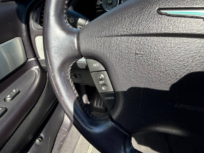 2003 Ford Thunderbird