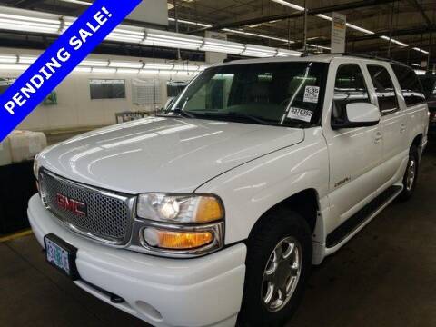 2004 GMC Yukon XL for sale at St. Croix Classics in Lakeland MN