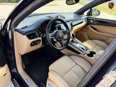 2017 Porsche Macan