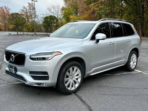 2016 Volvo XC90 T6 Momentum