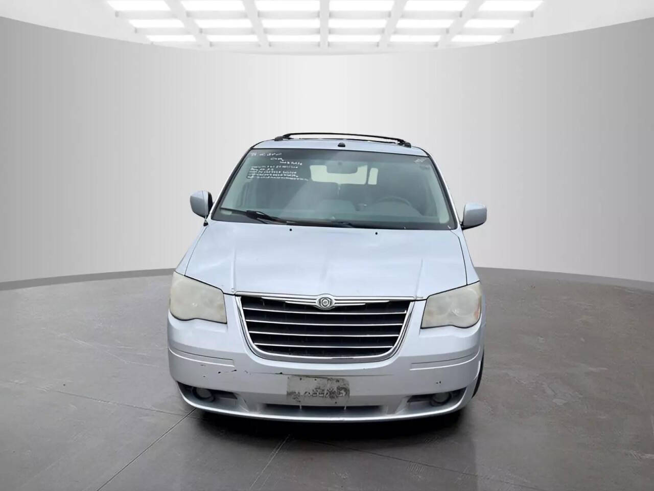 2009 Chrysler Town and Country for sale at Used Cars Toledo in Oregon, OH