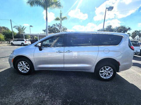2023 Chrysler Pacifica Touring L