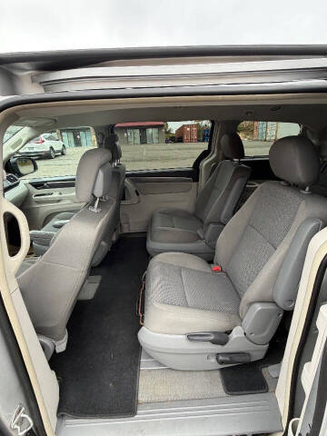 2011 Volkswagen Routan S