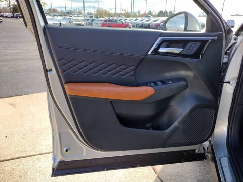 2025 Mitsubishi Outlander PHEV SEL