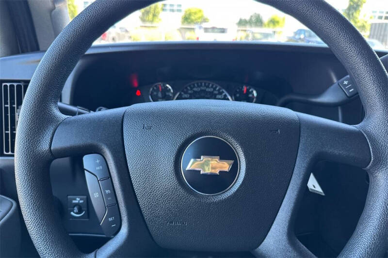 2024 Chevrolet Express LT 3500