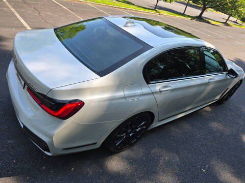 2022 BMW 7 Series 740i xDrive