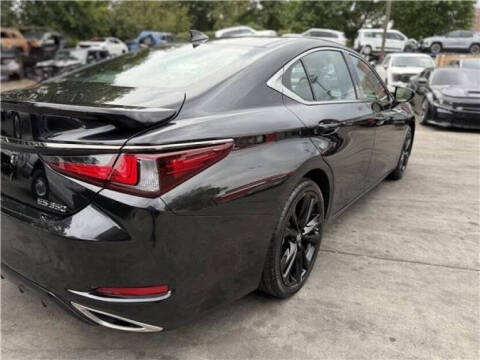 2023 Lexus ES 350 F SPORT Handling