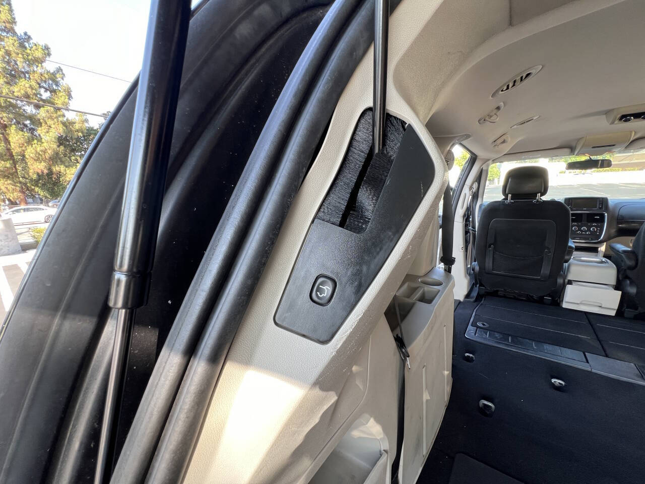 2012 Dodge Grand Caravan for sale at R&G Auto Sales in Tujunga, CA