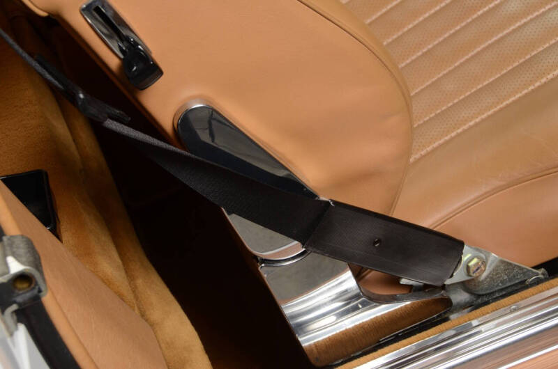 1987 Mercedes-Benz 560-Class 560 SL