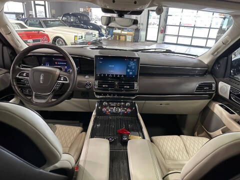 2023 Lincoln Navigator L Black Label