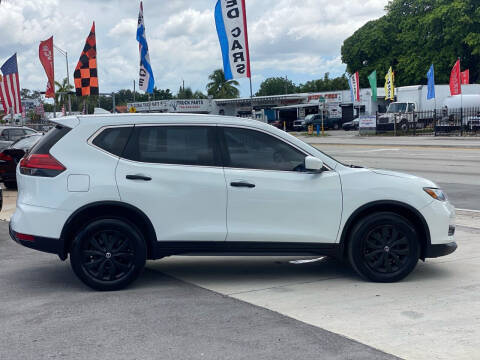 2017 Nissan Rogue SV