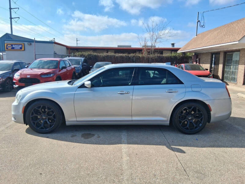 2019 Chrysler 300 S
